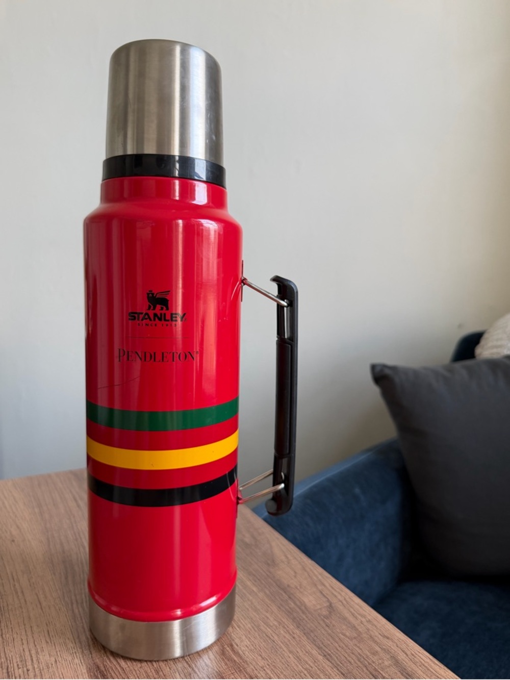 STANLEY INSULATED VACUUM THERMOS bottle Pendleton National Park Stripes red